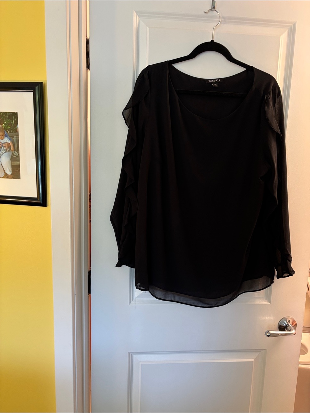 Roz & Ali Black Ruffle-Sleeve Blouse